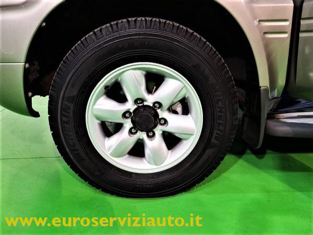NISSAN Terrano II 2.7 Tdi 3 porte Luxury