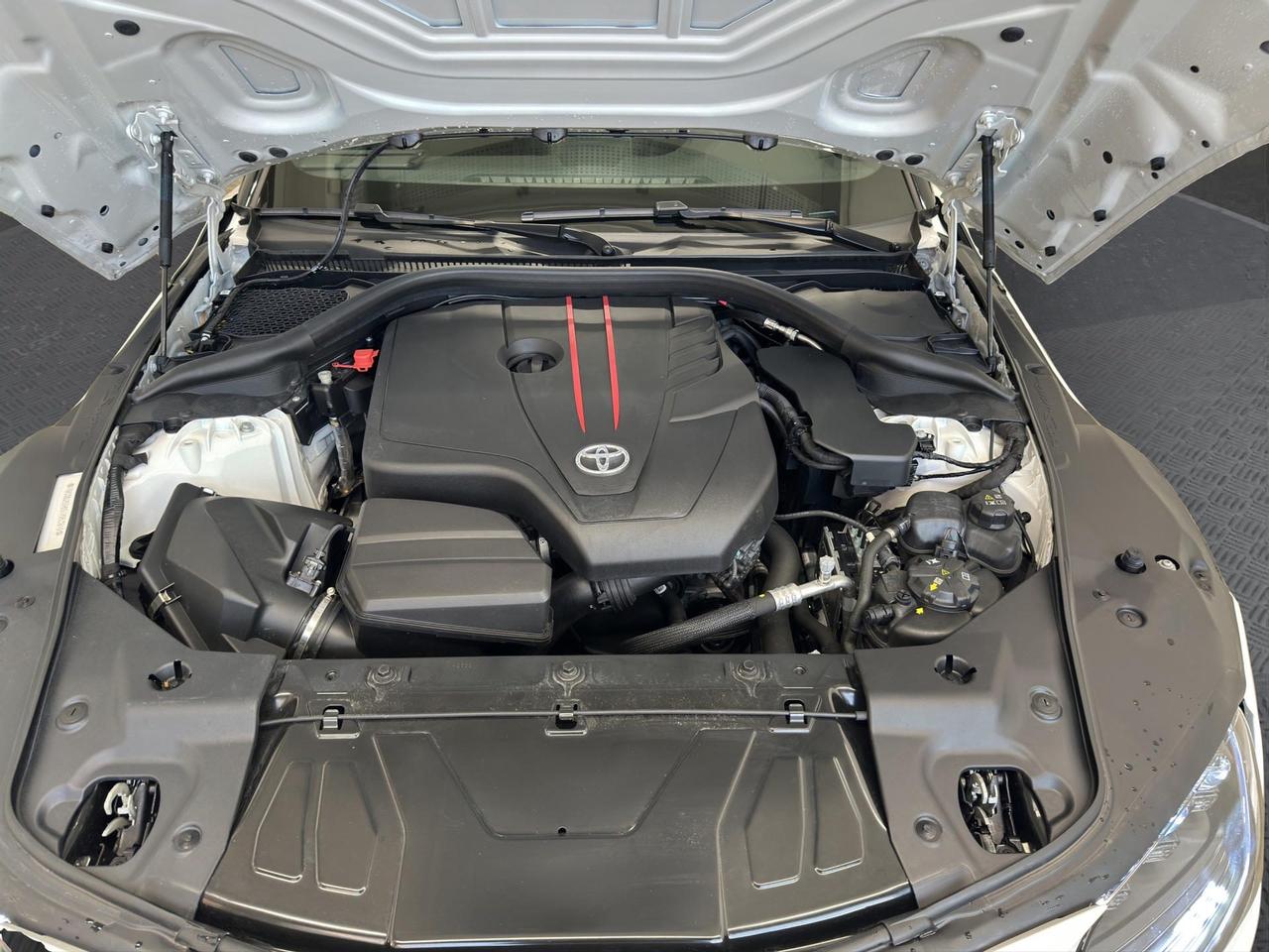 Toyota GR supra 2.0B Sport AT