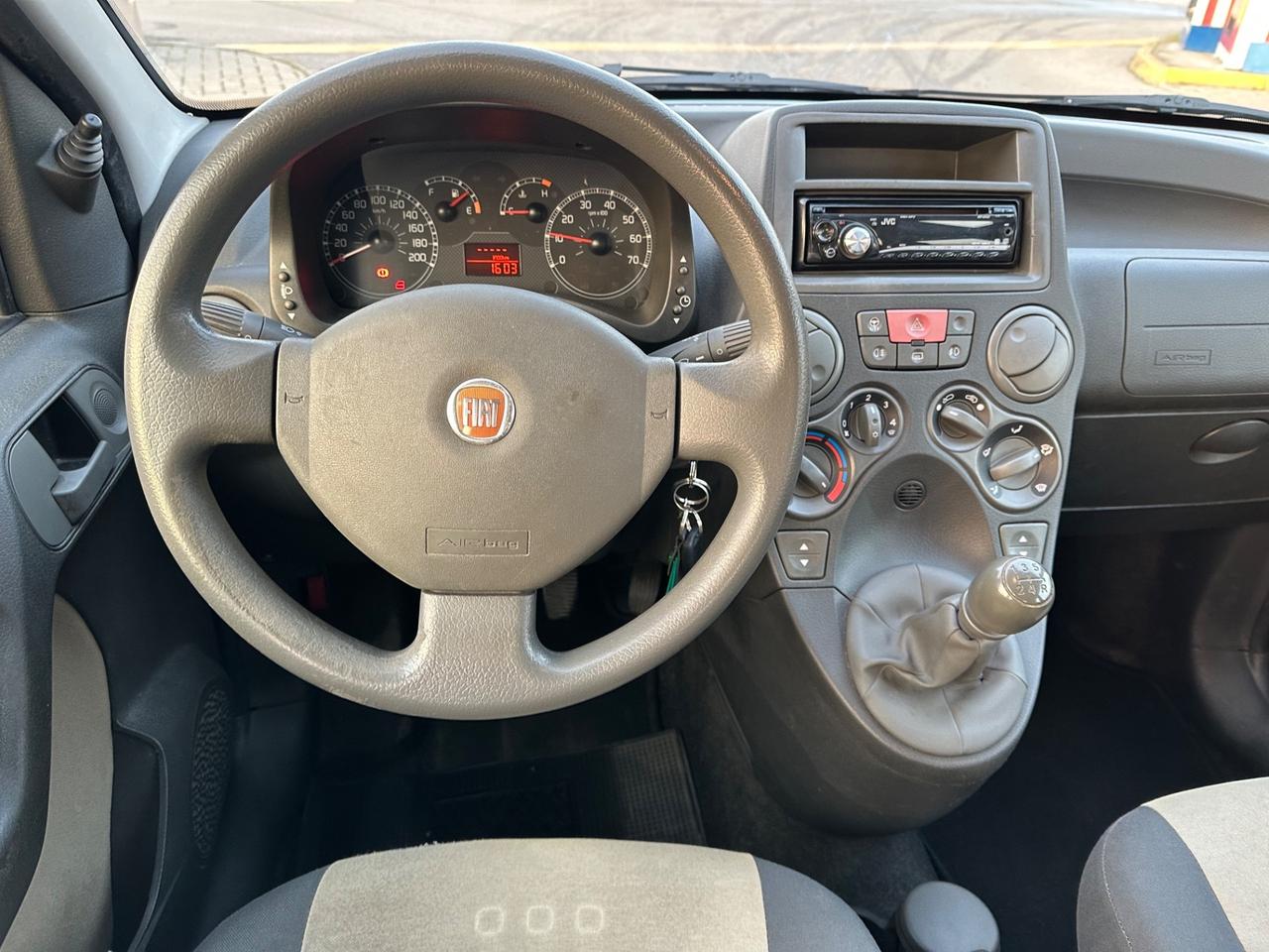 Fiat Panda 1.2 BENZINA NEOPATENTATI