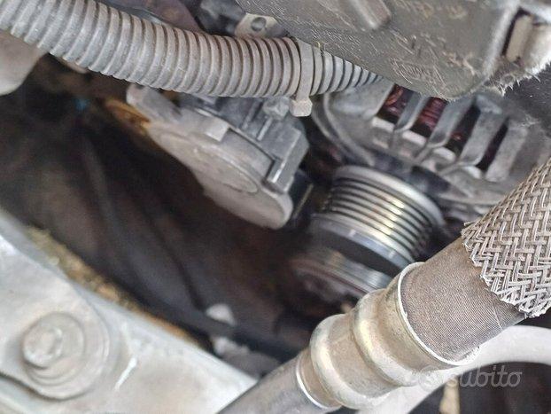 Volvo V60 1.6 D2 Summum con Problemi al motore