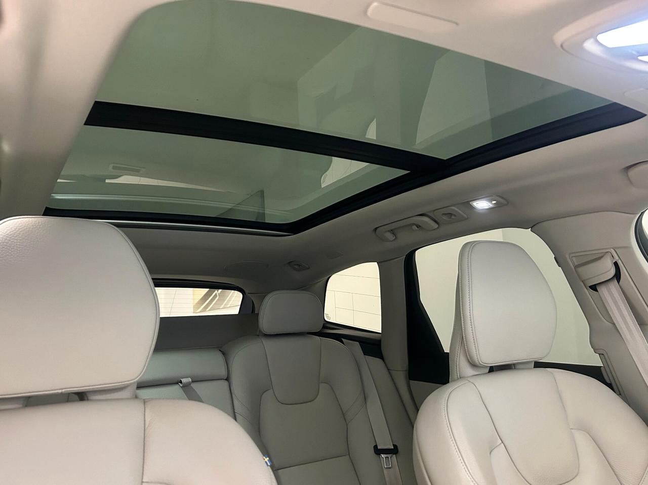 Volvo XC60 T6 Recharge Plug-in Hybrid AWD aut. Ultimate Bright