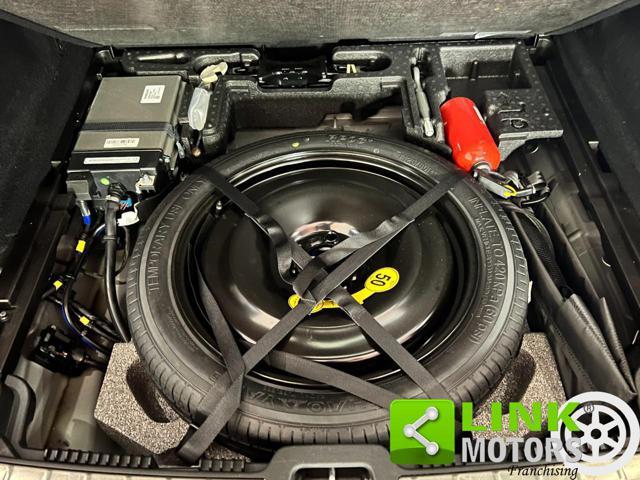VOLVO XC60 B4 (d) Geartronic Momentum Pro