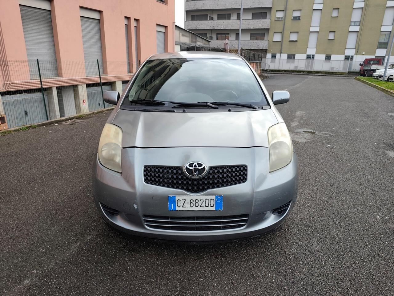Toyota Yaris 1.0 Benz neopatentati