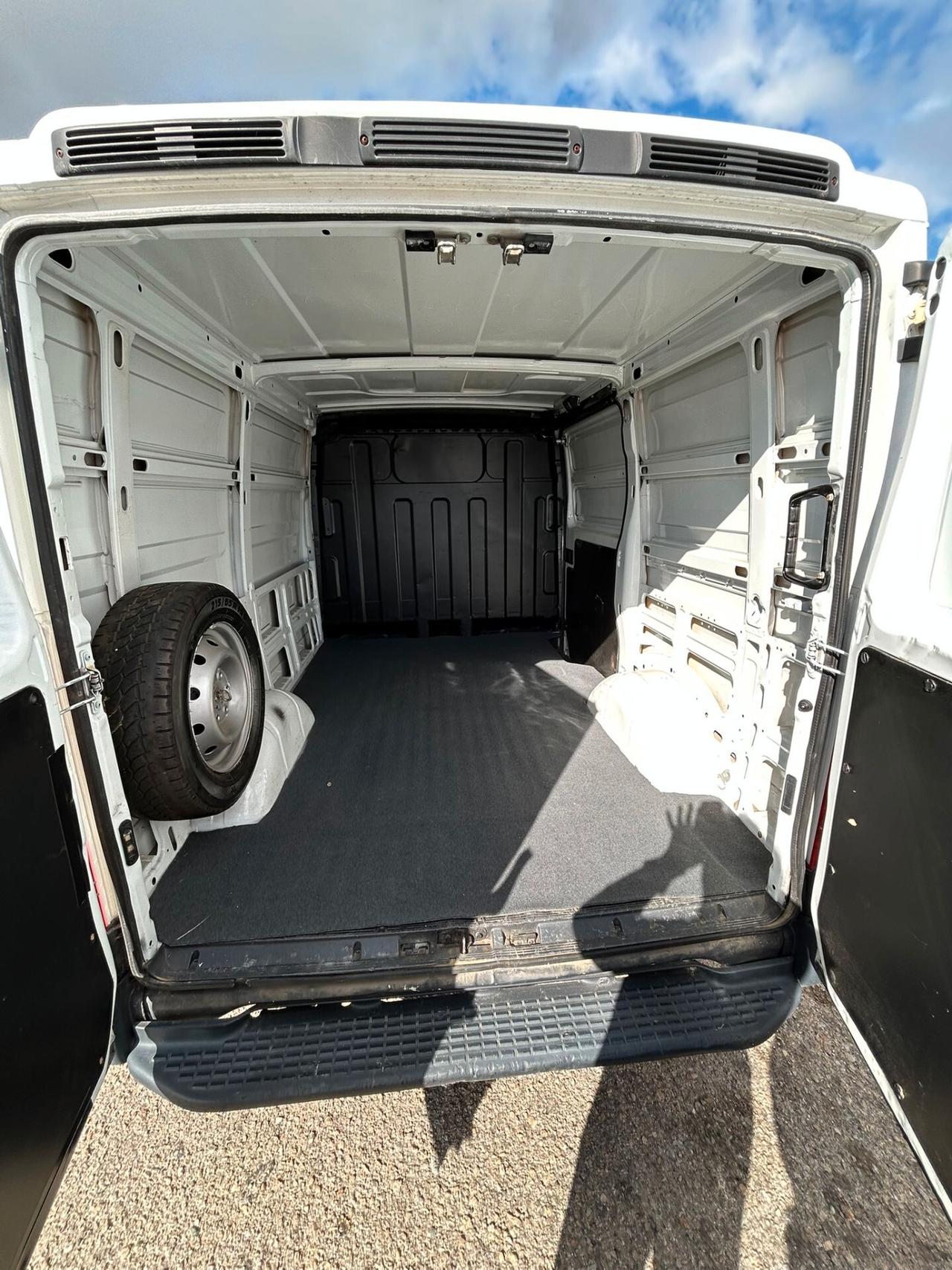 Iveco Daily 35S10 2.3 Hpi PM Cabinato