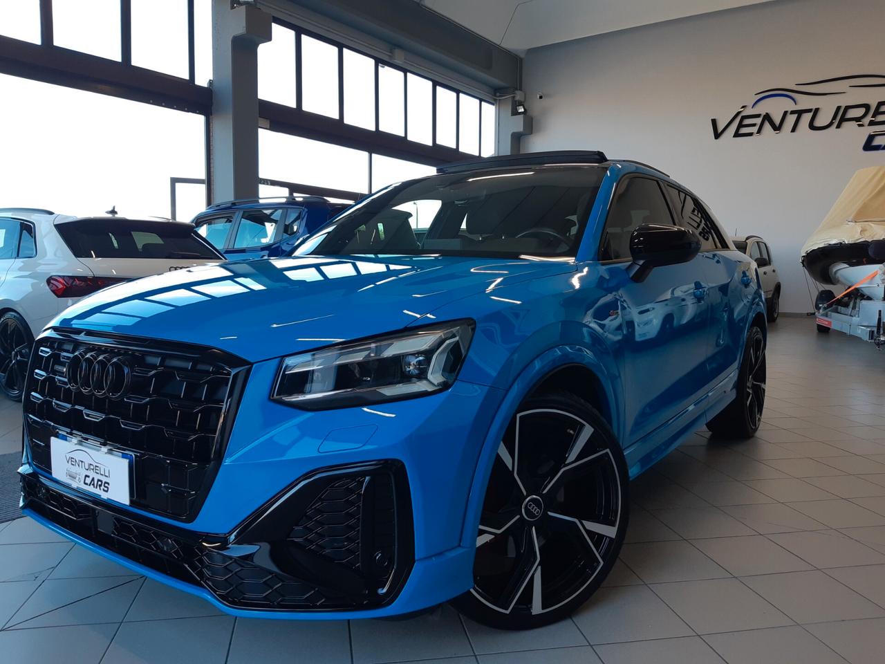 Audi Q2 35 TDI quattro S tronic Identity Black Con I 20
