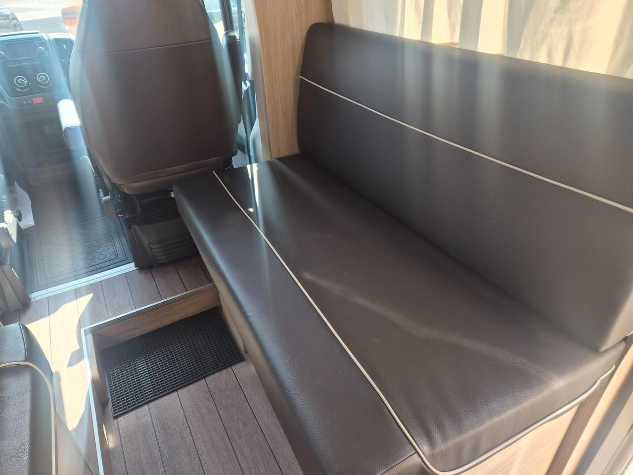 Fiat PROFESSIONAL DUCATO WEINSBERG CARASUITE CAMPER