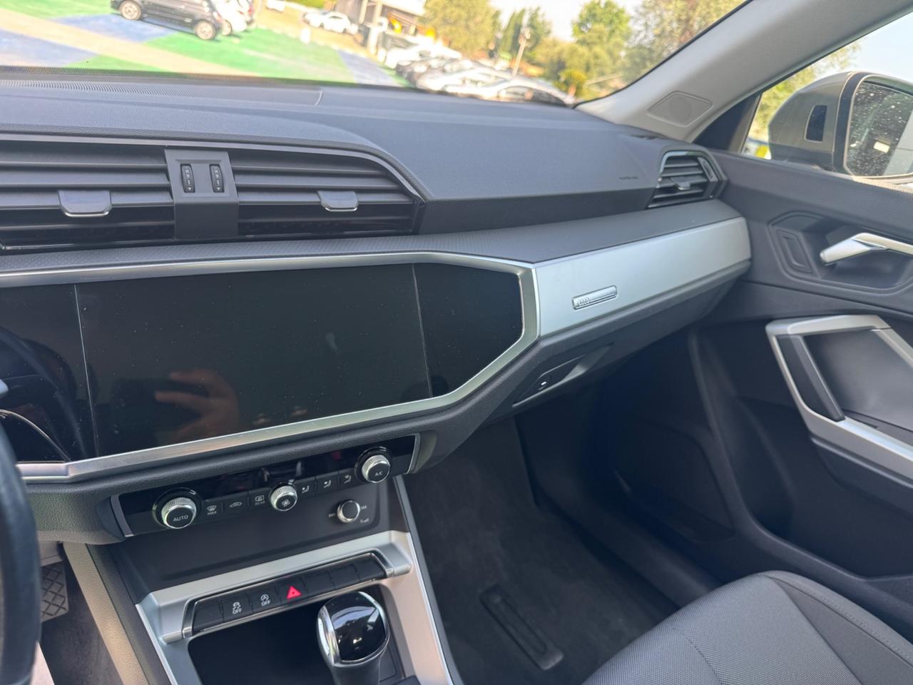 Audi Q3 2.0 TDI 150 CV S tronic line Edition