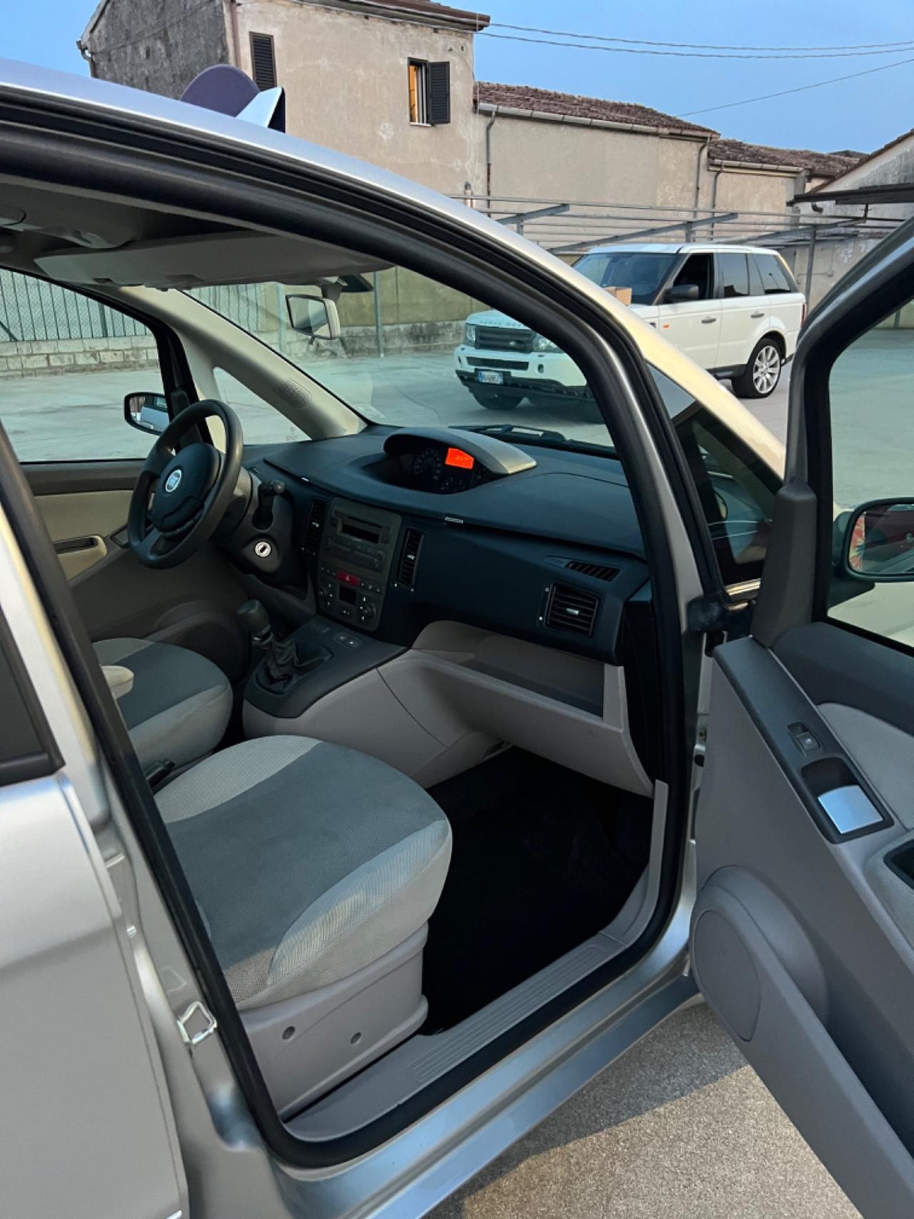 Fiat Idea 1.3 Multijet 16V Emotion