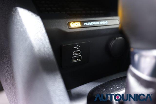 FORD Tourneo Courier 1.0 ECOBOOST POWERSHIFT TITANIUM