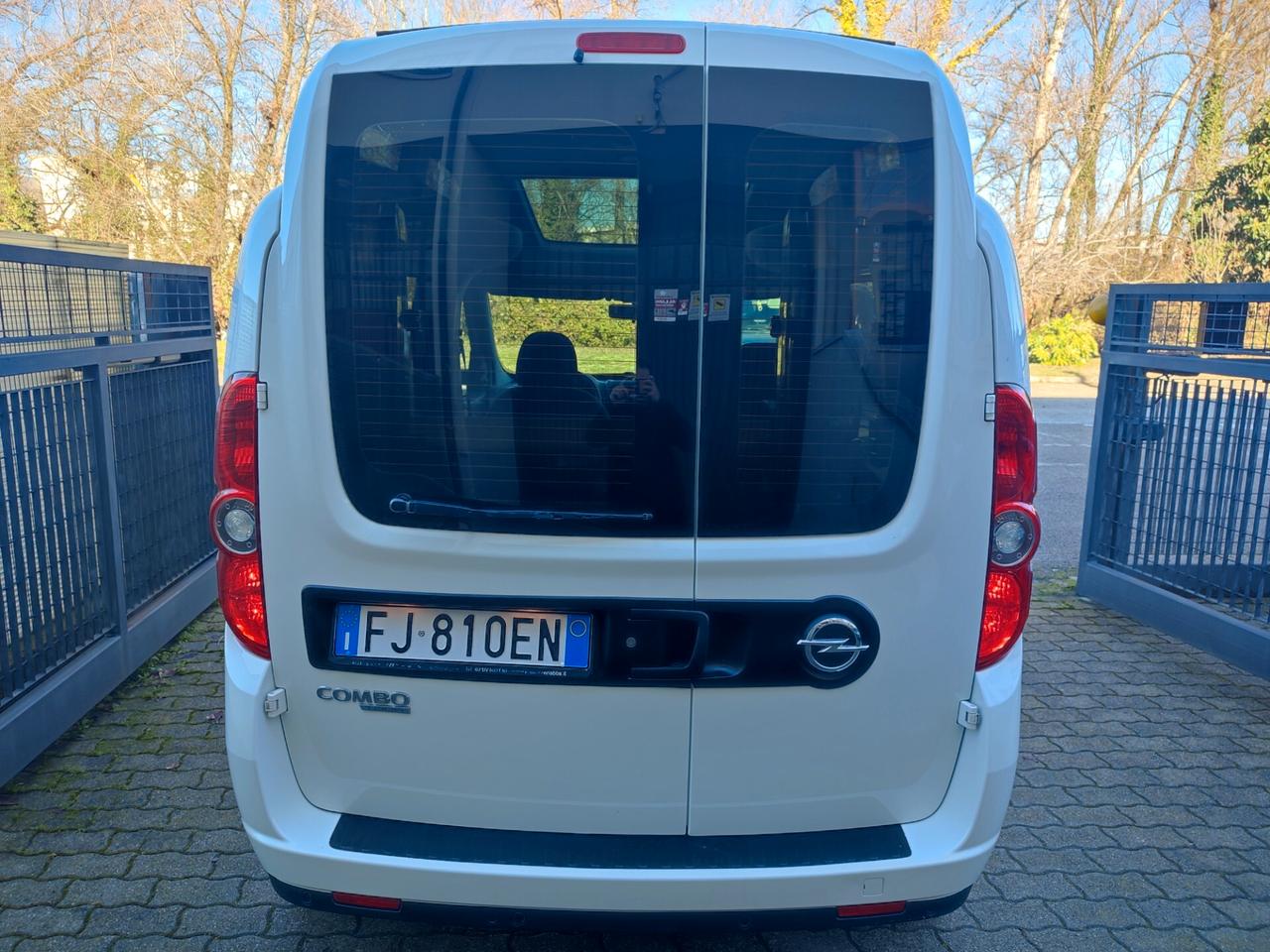 OPEL COMBO 1.4BENZINA 2017 EURO6B PEDANA DISABILI ELETTRICA