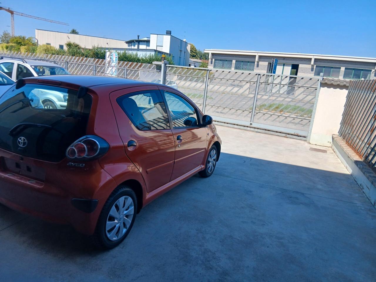 Toyota Aygo 1.0 12V VVT-i 5 porte Orange Connect