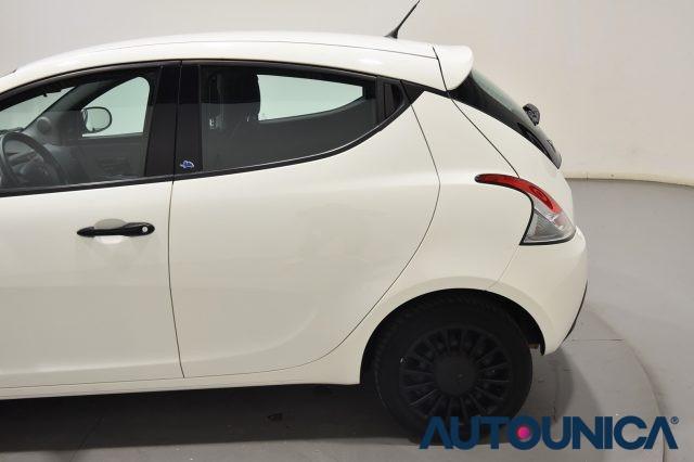 LANCIA Ypsilon 1.2 69CV 5 PORTE ELEFANTINO BLU NEOPATENTATI