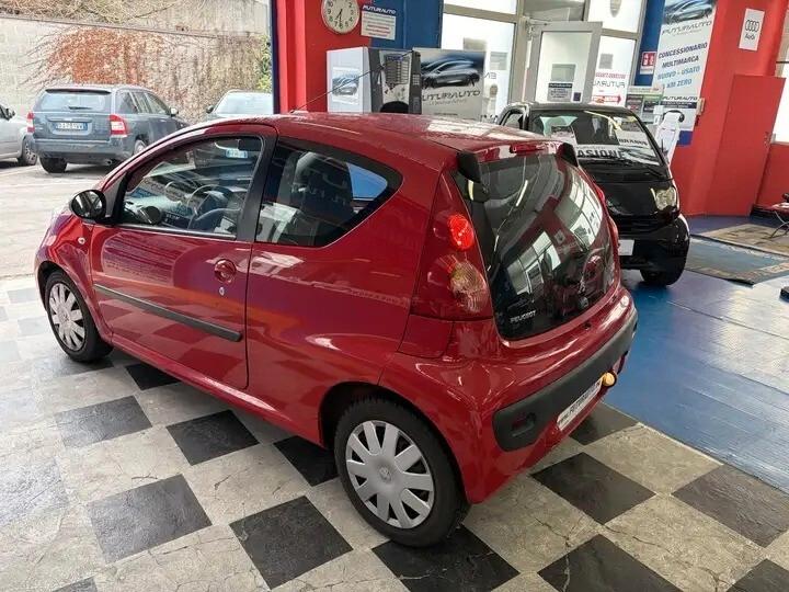 Peugeot 107 1.0 68CV 3p. Sweet Years