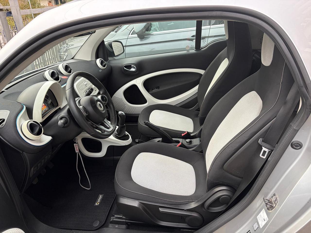 Smart ForTwo 1.0 BENZINA 71CV Passion
