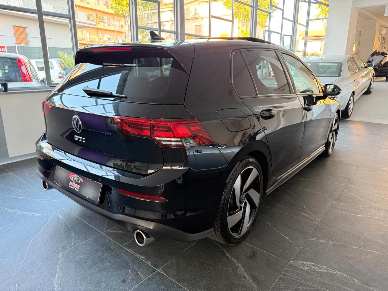 Volkswagen Golf GTI Golf 2.0 TSI GTI