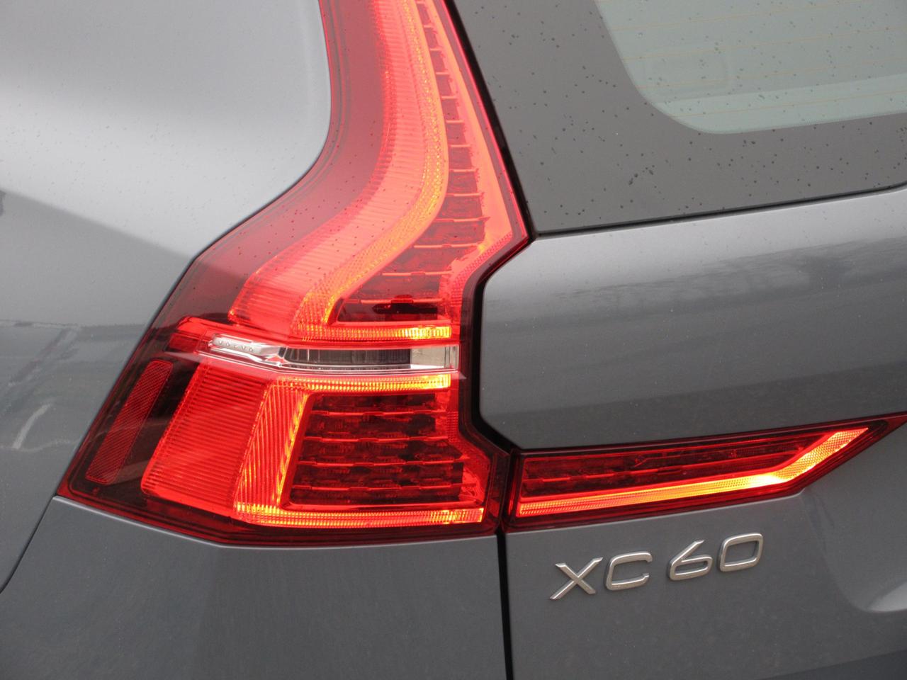 Volvo XC60 B4(d) AWD automatico Core