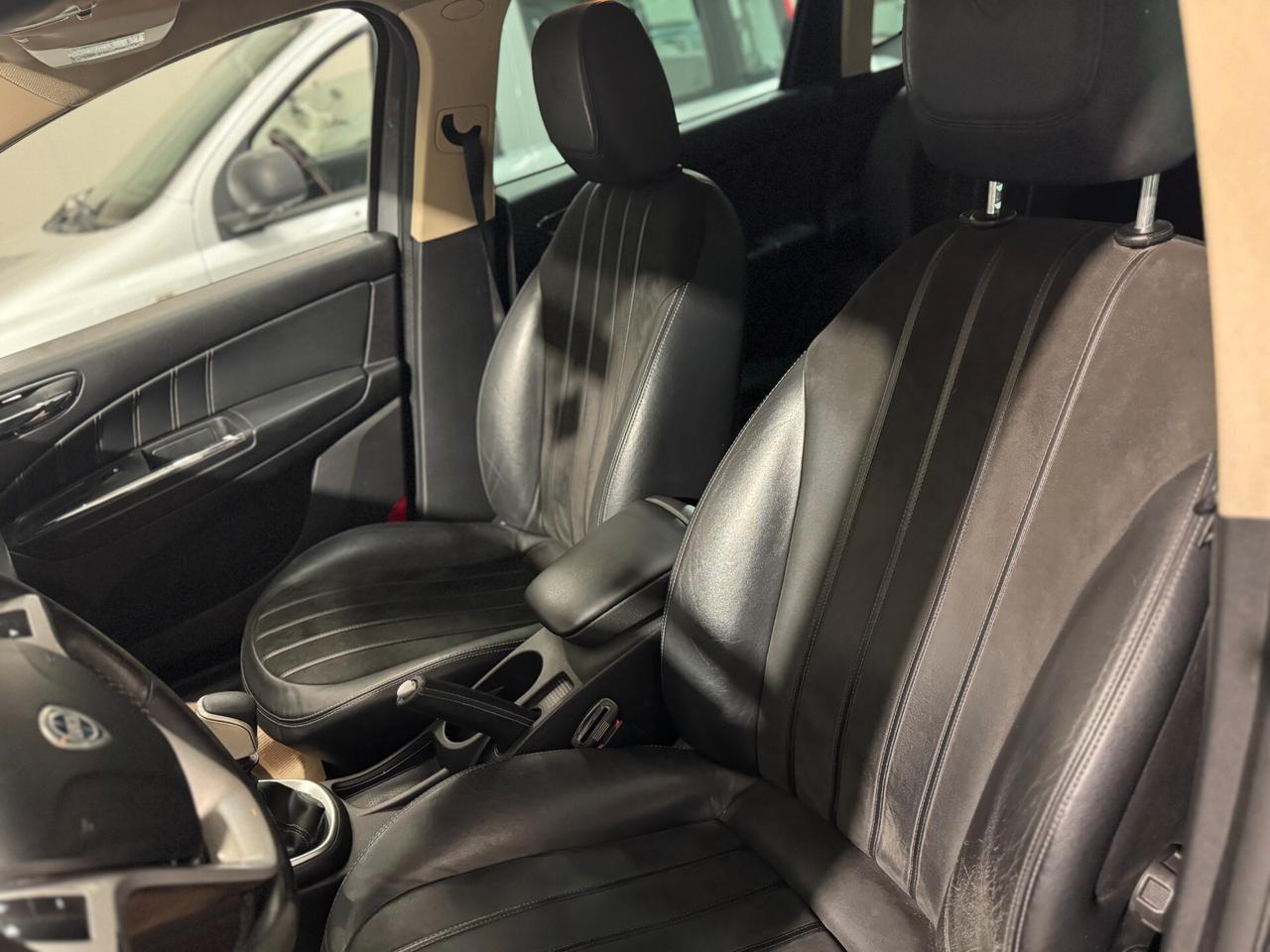 Lancia Delta 1.6 MJT DPF Silver