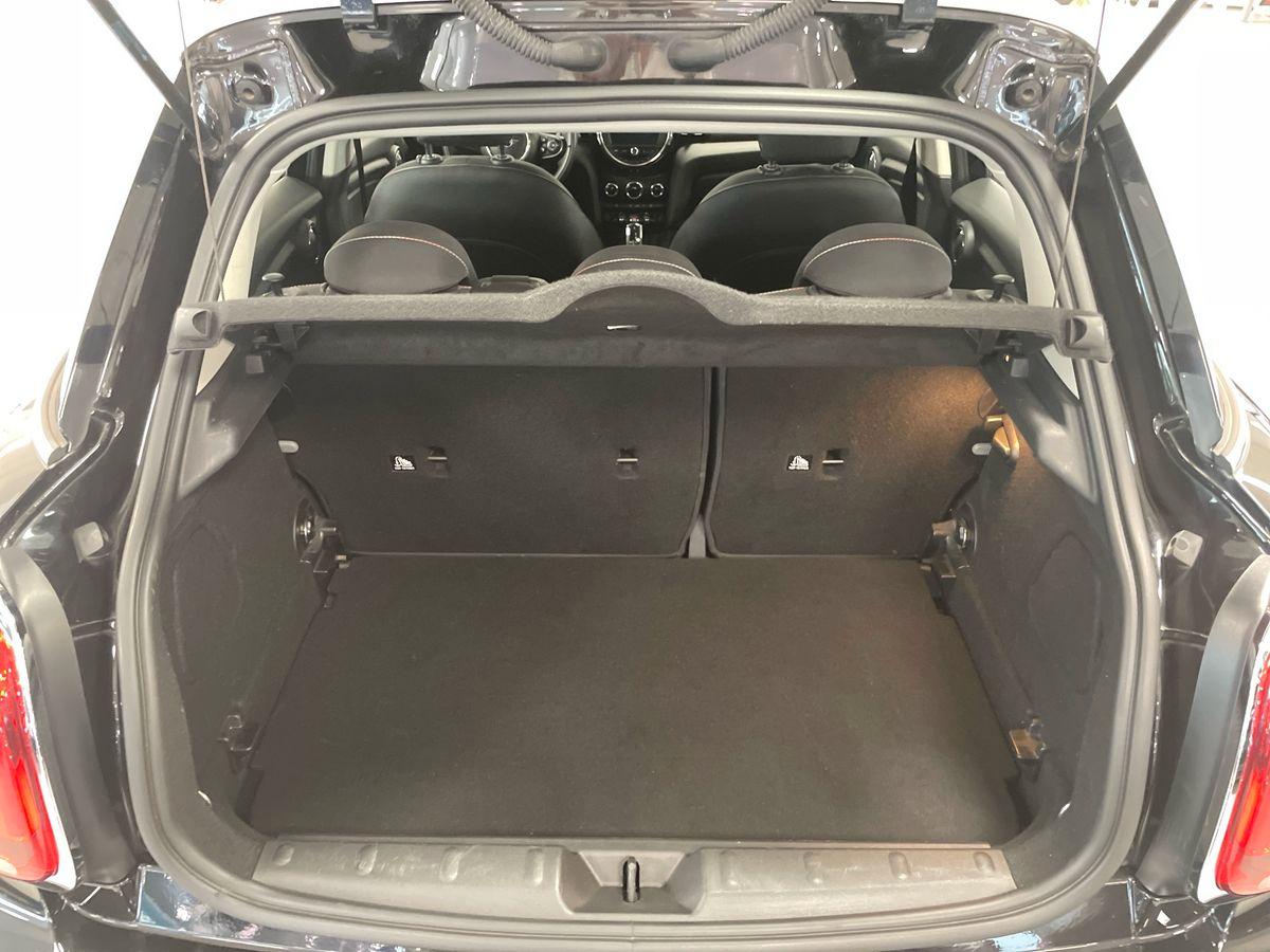 MINI Mini IV F55 2018 5p - Mini 5p 1.5 Cooper Business auto