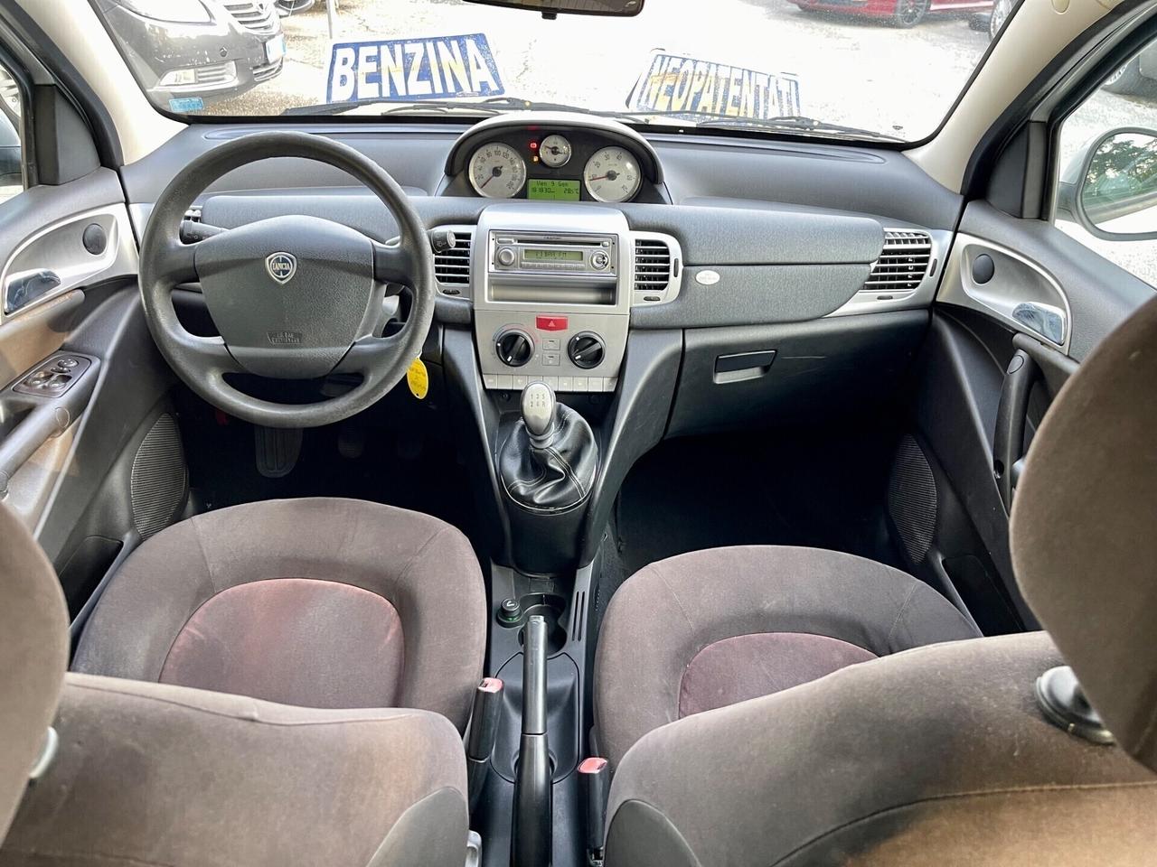Lancia Ypsilon 1.2 Argento