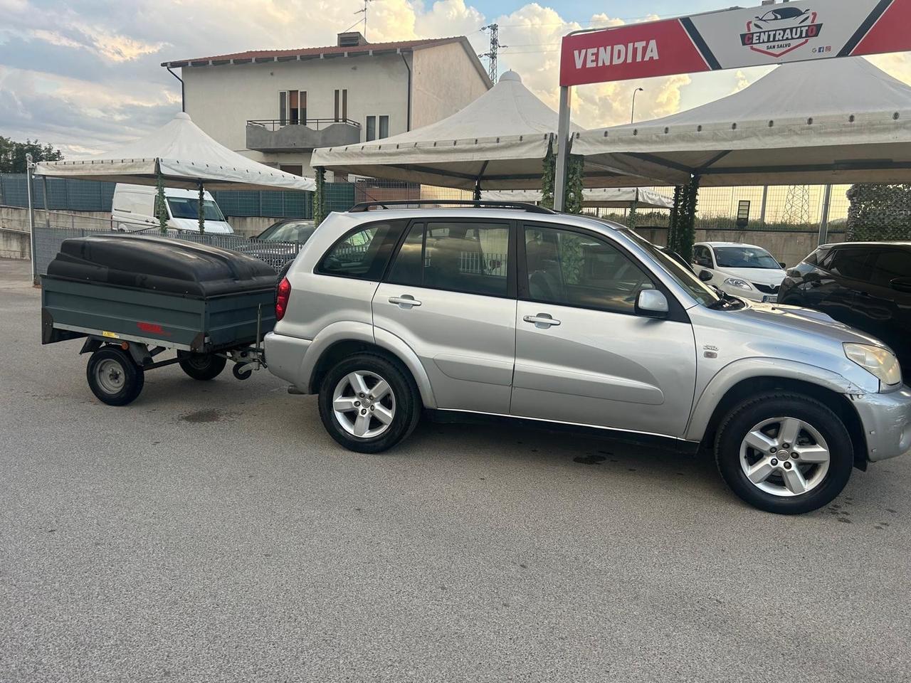 Toyota RAV4 2.0 Tdi 4D gancio carrello N1 autocarro
