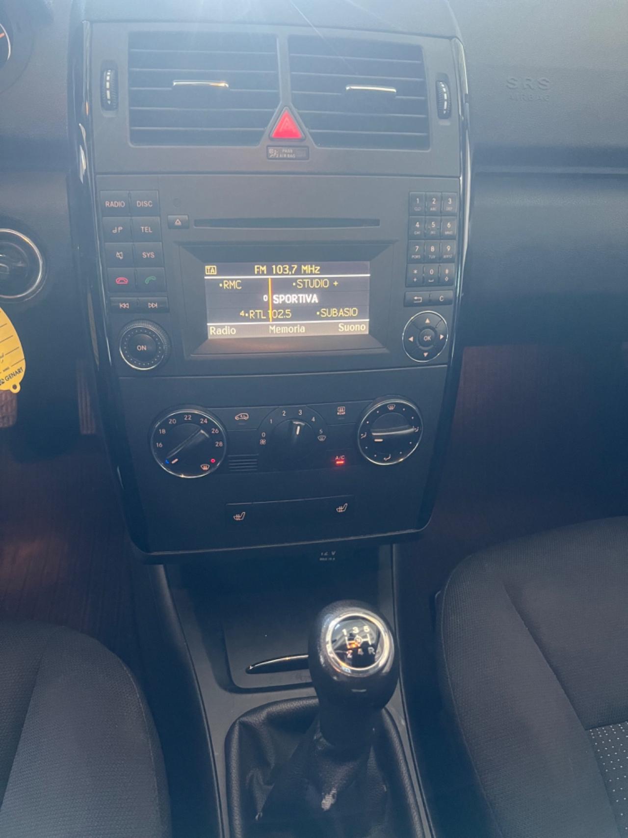 Mercedes-benz A 160 CDI BlueEFFICIENCY avantgarde
