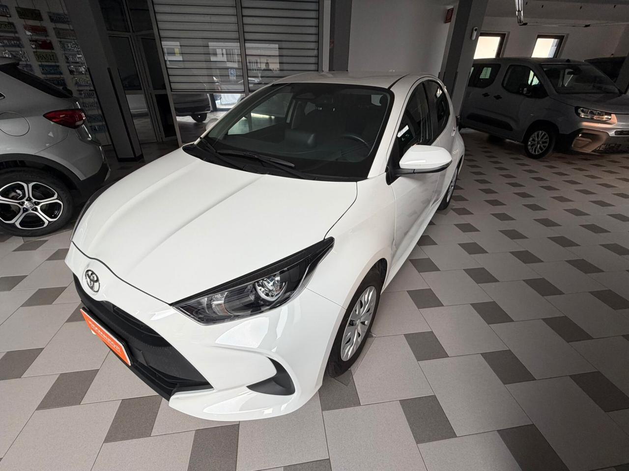 Toyota Yaris 1.5 Hybrid 5 porte Active