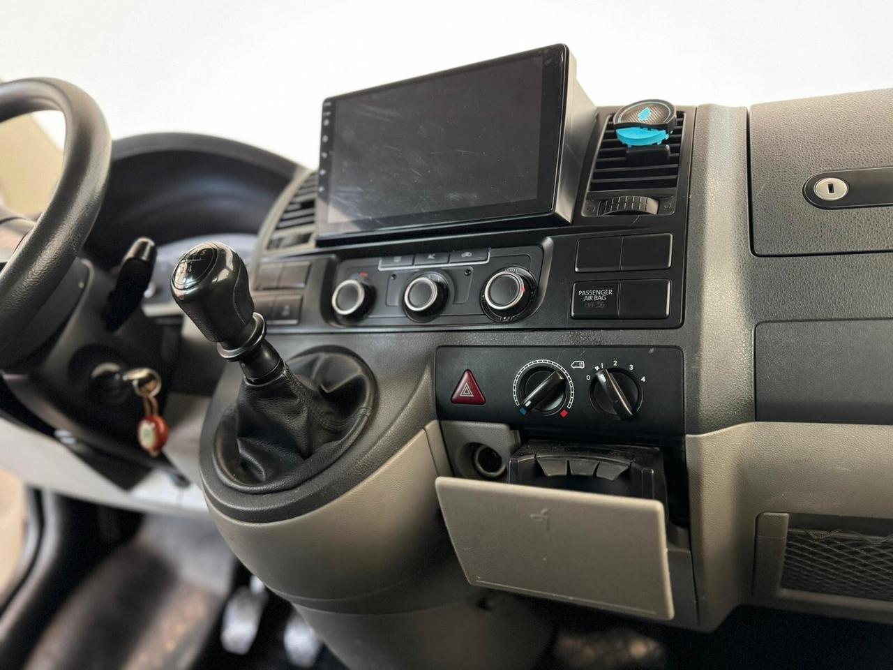 Volkswagen Transporter 9 posti 2.0 TDI 102CV PL Kombi + traino