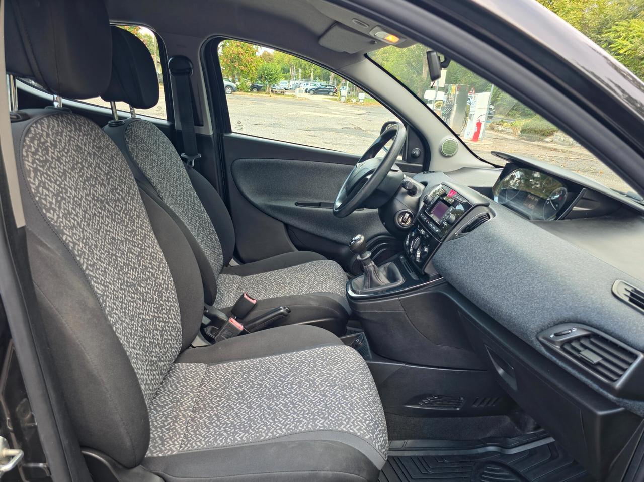 Lancia Ypsilon 1.2 69 CV 5 porte GPL Ecochic Gold E6 Manuale NEO 2019