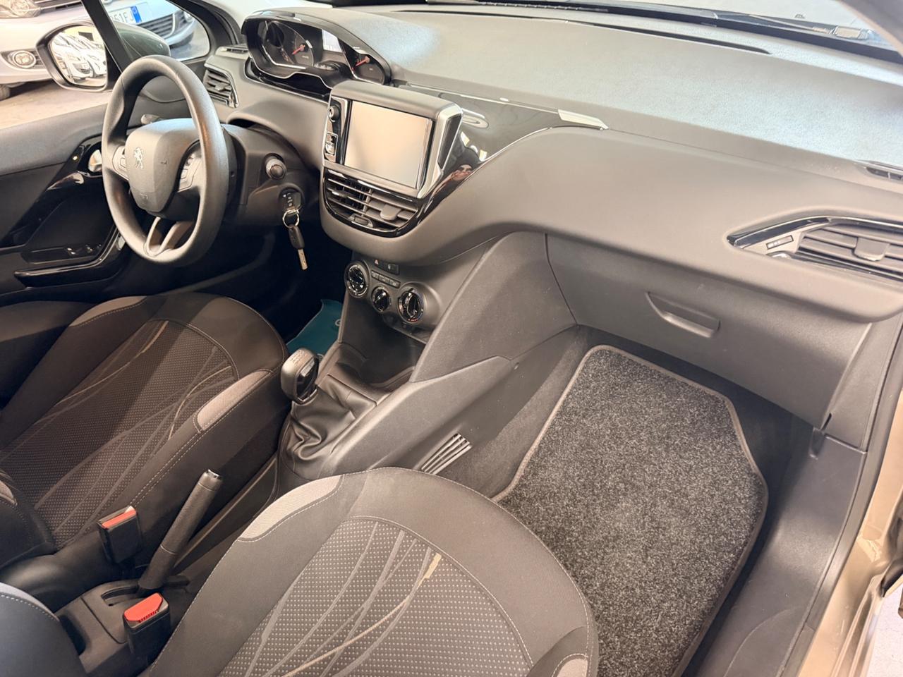 Peugeot 208 PureTech 82 5 porte Allure