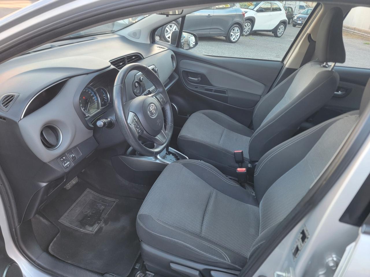 Toyota Yaris 1.5 Hybrid 5 porte GARANZIA NAVY