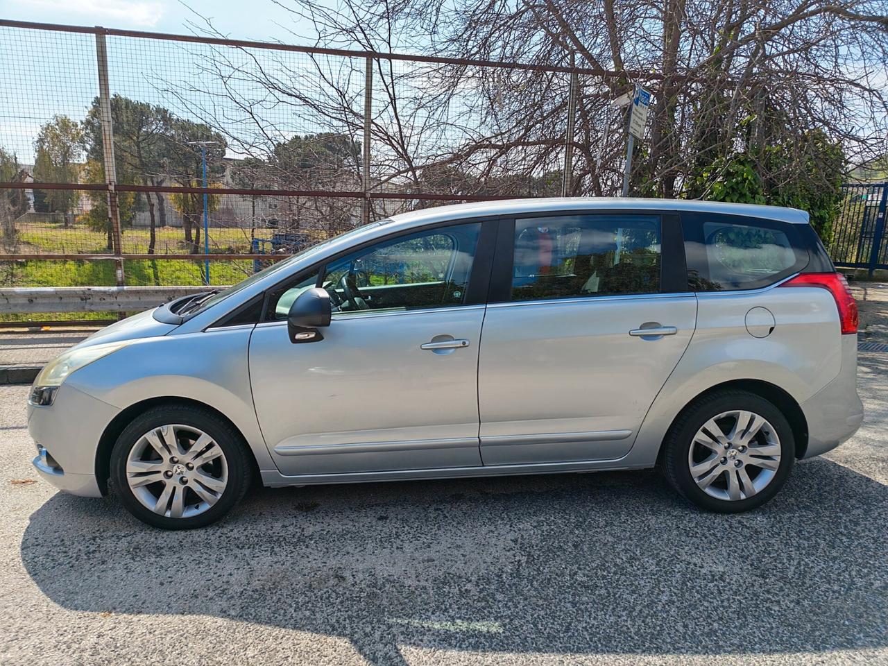 Peugeot 5008 1.6 HDi - 7 posti