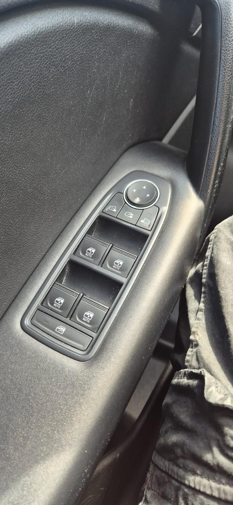 Renault Captur BluedCi 95CV Busin-GARANZIA3ANNI