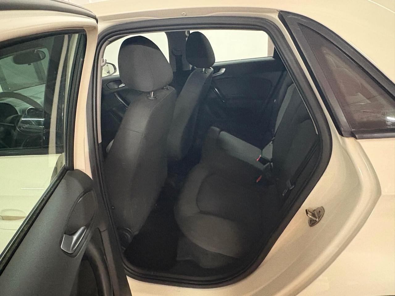 AUDI A1 TFSI 1.2 benzina CV 85 Km 173.884 certificati PER NEOPATENTATI Garanzia 12 mesi