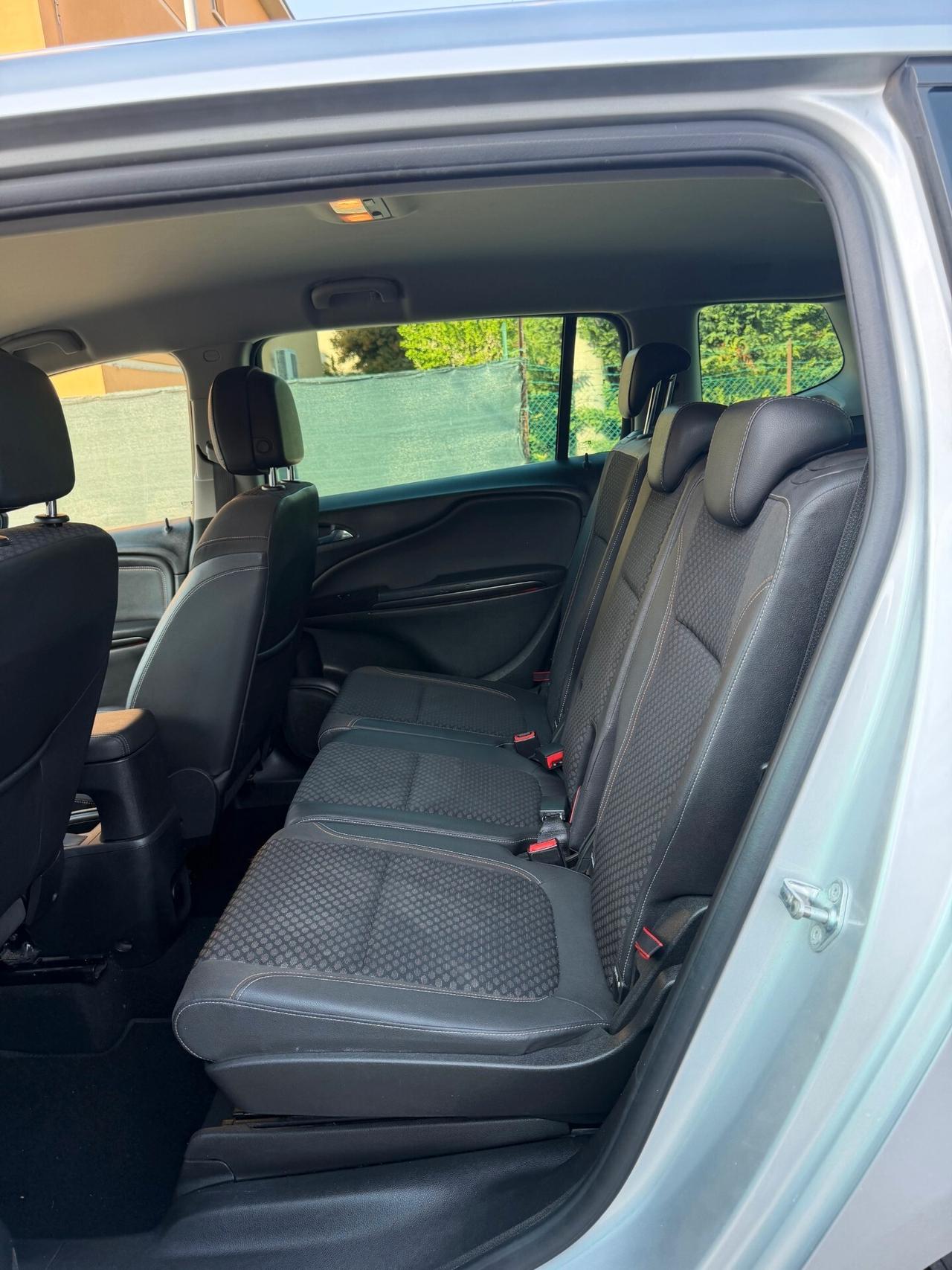 Opel Zafira Tourer 1.6 METANO - 7 POSTI - 12 MESI DI GARANZIA -