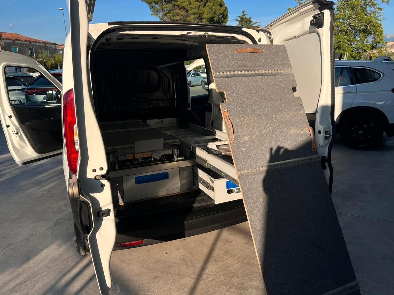 Fiat Doblo Doblò 1.6 MJT 120CV PL Combi Maxi XL M1 SX Allestimento trasporto Slot machinie , videogiochi