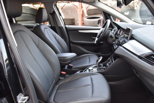 BMW 218 d Active Tourer Business *Navi, Pelle*
