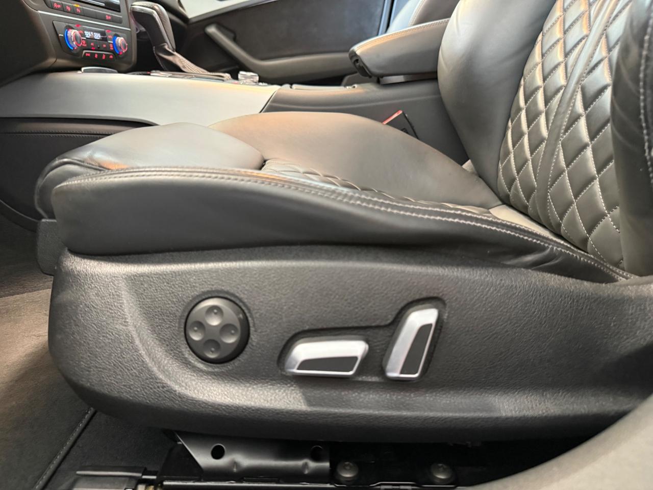 Audi A6 3.0 218cv quattro S-Line Sedili a guscio Tetto