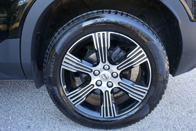 VOLVO XC40 T3 Geartronic Inscription Pari al Nuovo Certificat