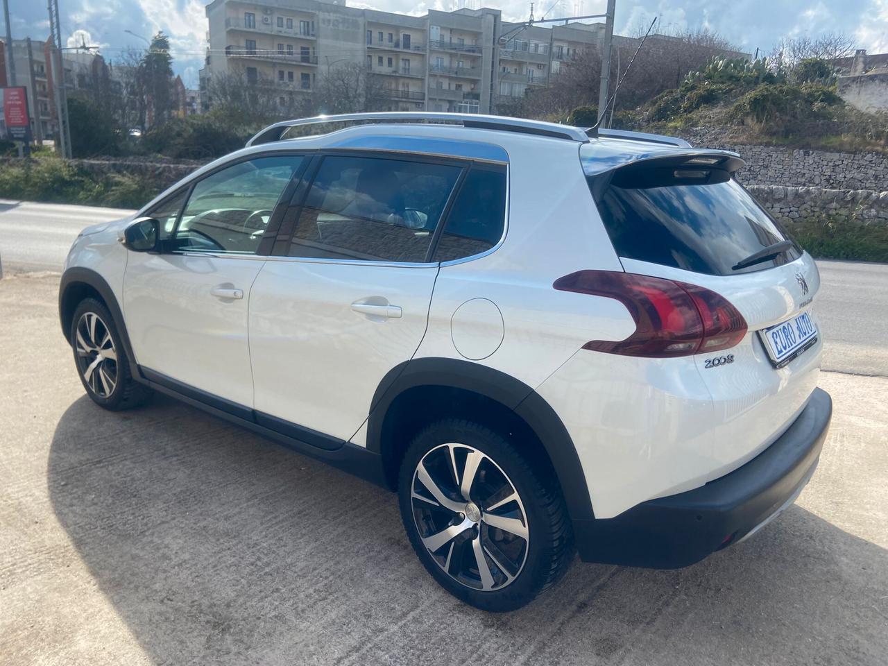 Peugeot 2008 BlueHDi 120 S&S Allure