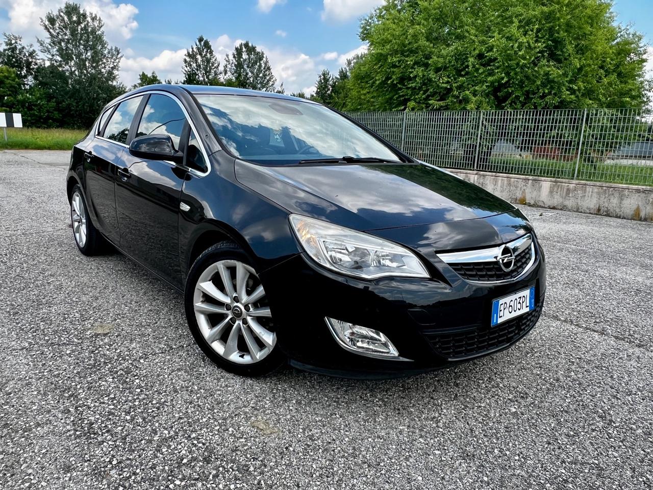 Opel Astra 1.7 CDTI 125CV 5 porte Cosmo Fleet