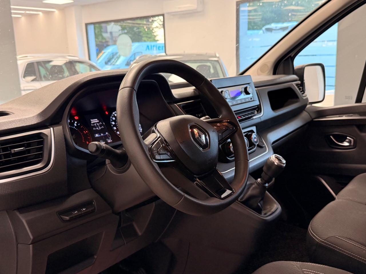 RENAULT Trafic 2.0DCI 110cv L1H1 9 POSTI