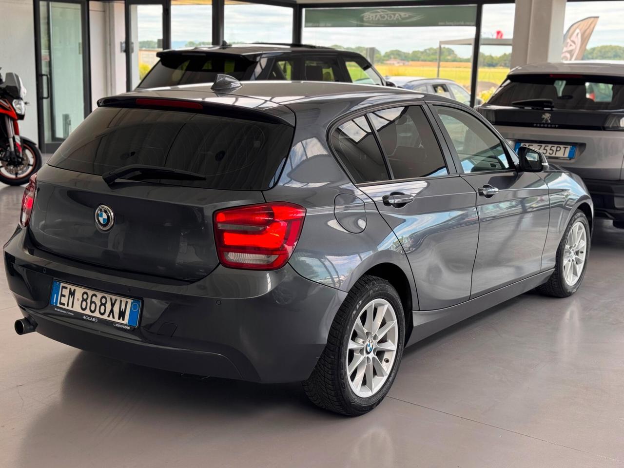 Bmw 116 116d 5p. Urban