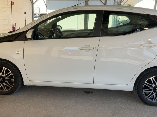 TOYOTA Aygo Connect 1.0 VVT-i 72 CV 5 porte x-play