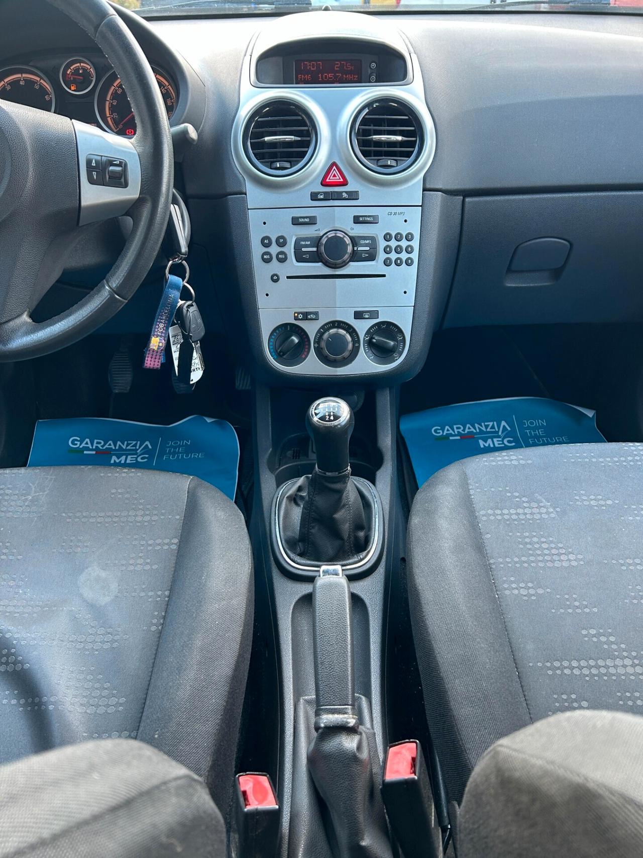 Opel Corsa 1.2 5 porte Cosmo - OK NEOPATENTATI