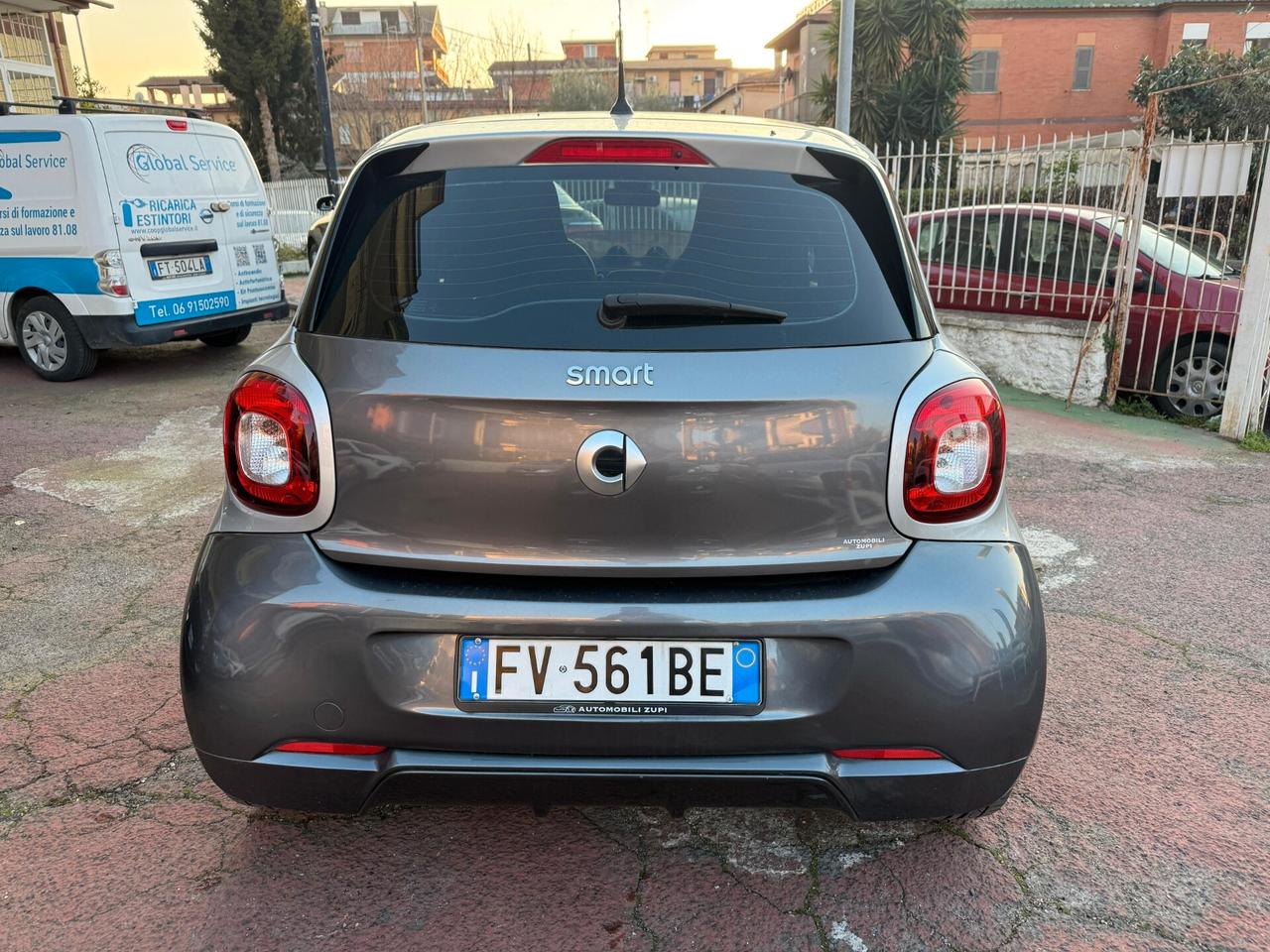 SMART FORFOUR AUTOMATICA * OK NEOPATENTATI SOLO 57.000 KM