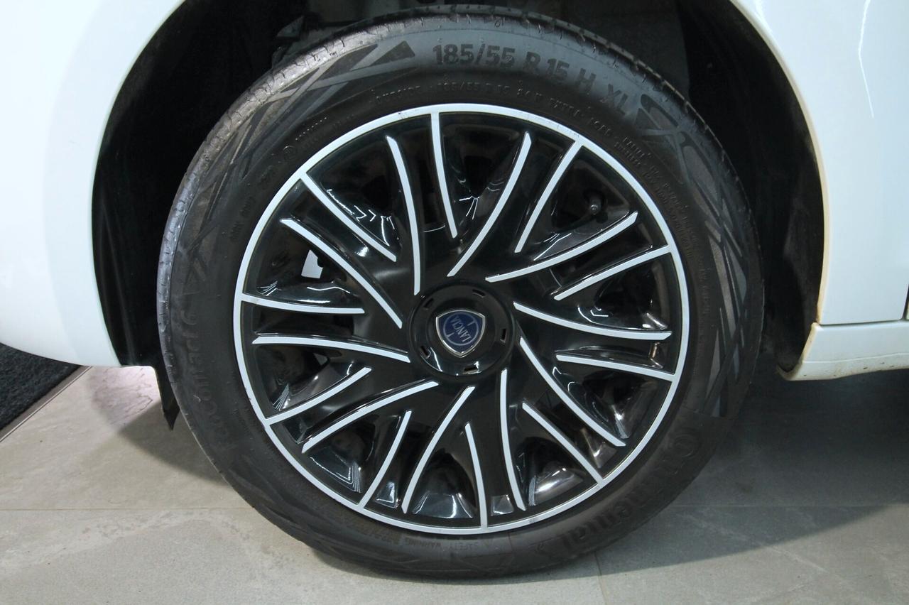 LANCIA YPSILON 1.0 70 CV HYBRID GOLD