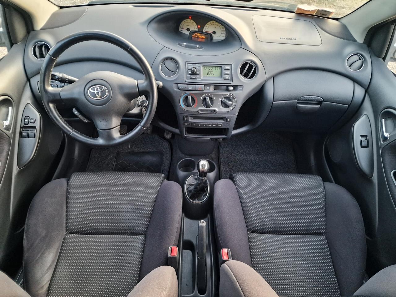 Toyota Yaris 1.5i 16V TS