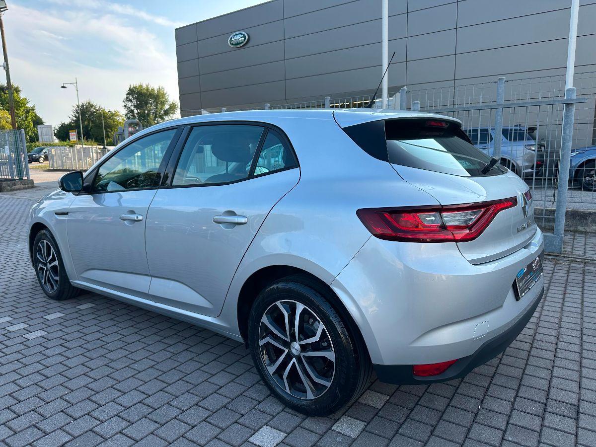 RENAULT - MÃ©gane - TCe Energy Zen