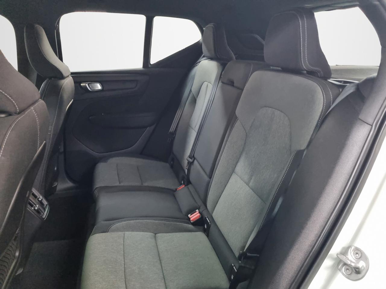 Volvo XC40 T2 Geartronic Momentum Pro AUTOCARRO N1