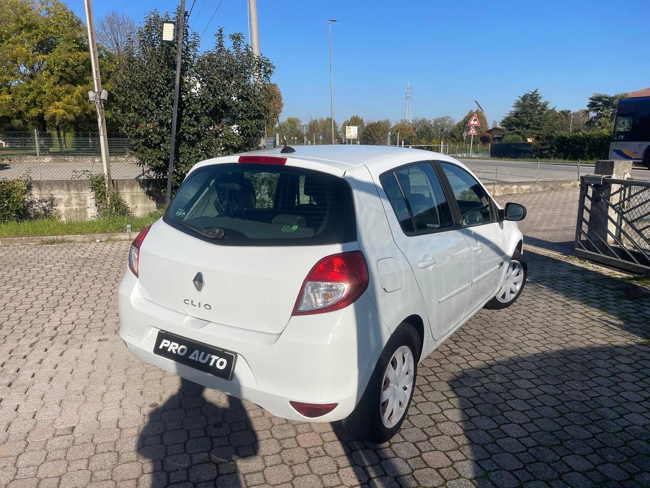 Renault Clio 1.2 16V 5 porte Dynamique